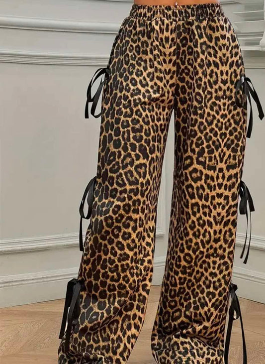 “Leopard print Oversized High waist jeans “